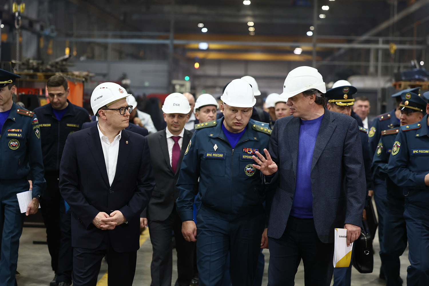 Министр РФ по делам ГО и ЧС и губернатор Челябинской области на ДСТ-УРАЛ