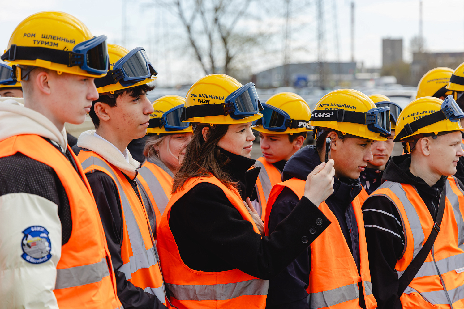 ДСТ-УРАЛ встречает профориентационную экскурсию для 40 челябинских старшеклассников