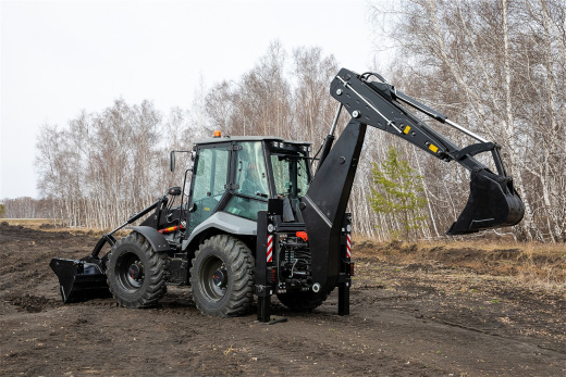 Экскаватор-погрузчик BL85S