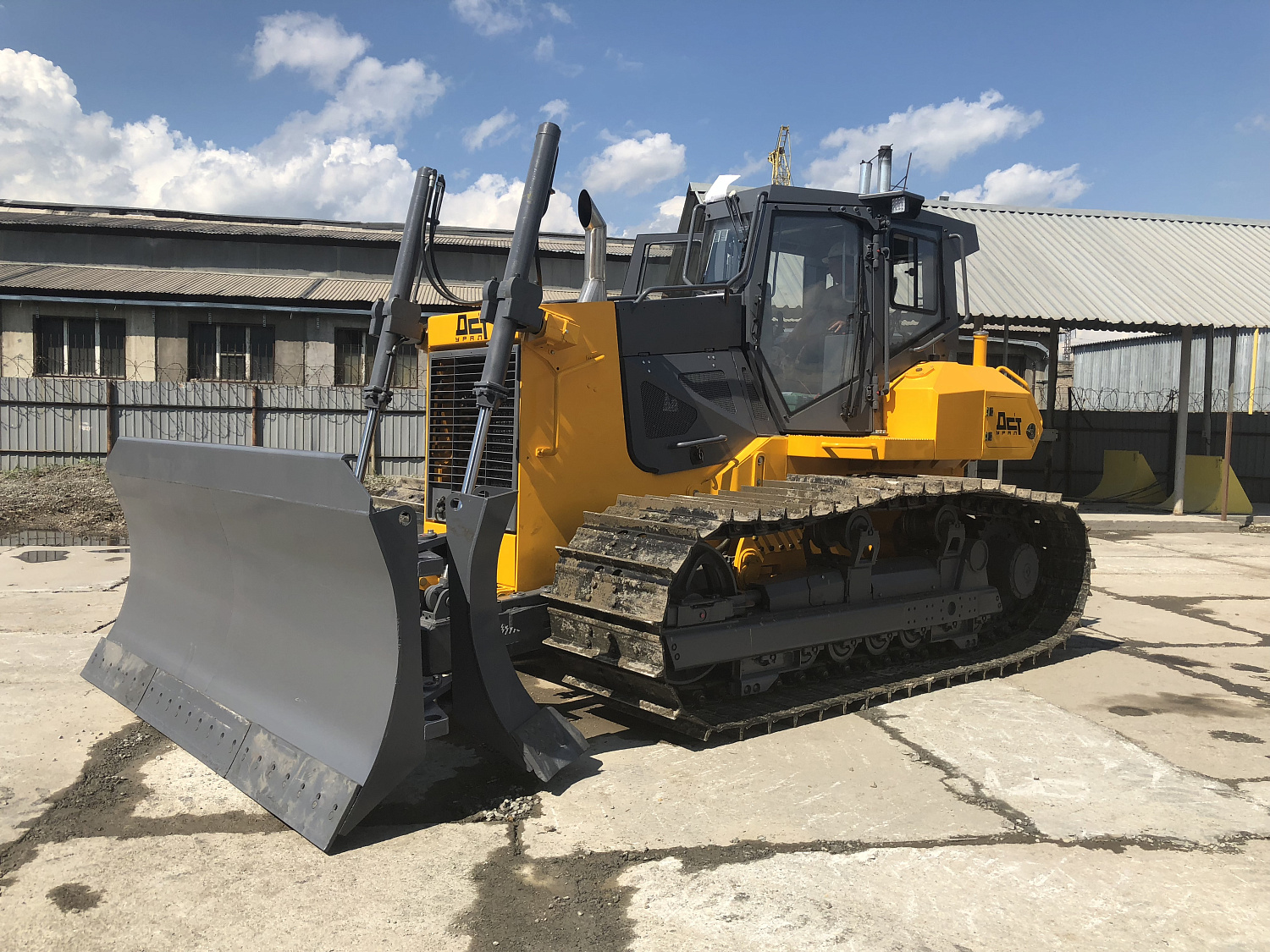 Бульдозер D12 Дорожно-строительный Болотоход/Мелиоративный