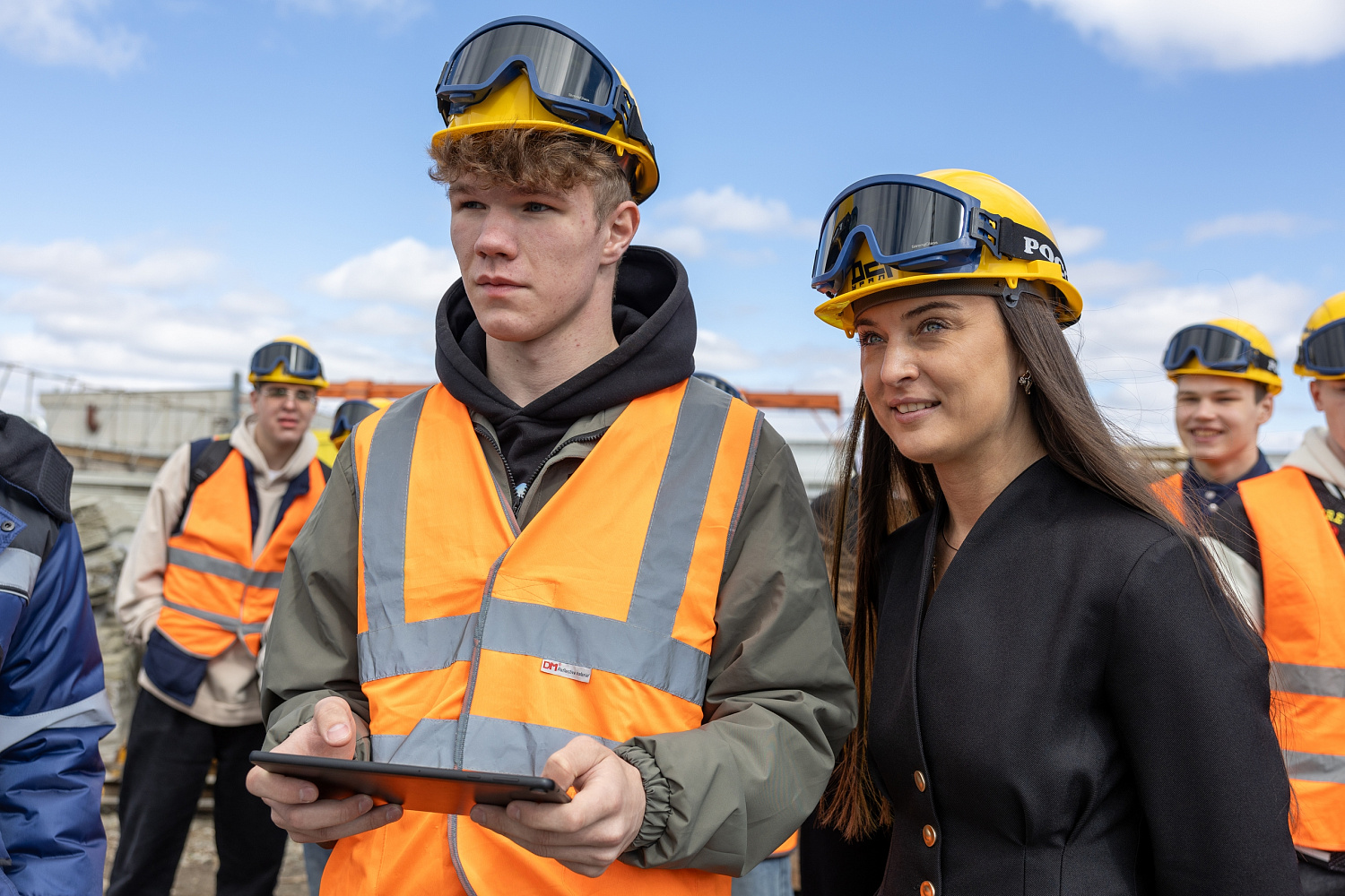 ДСТ-УРАЛ встречает профориентационную экскурсию для 40 челябинских старшеклассников