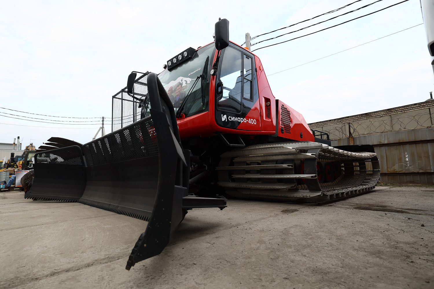 Министр РФ по делам ГО и ЧС и губернатор Челябинской области на ДСТ-УРАЛ