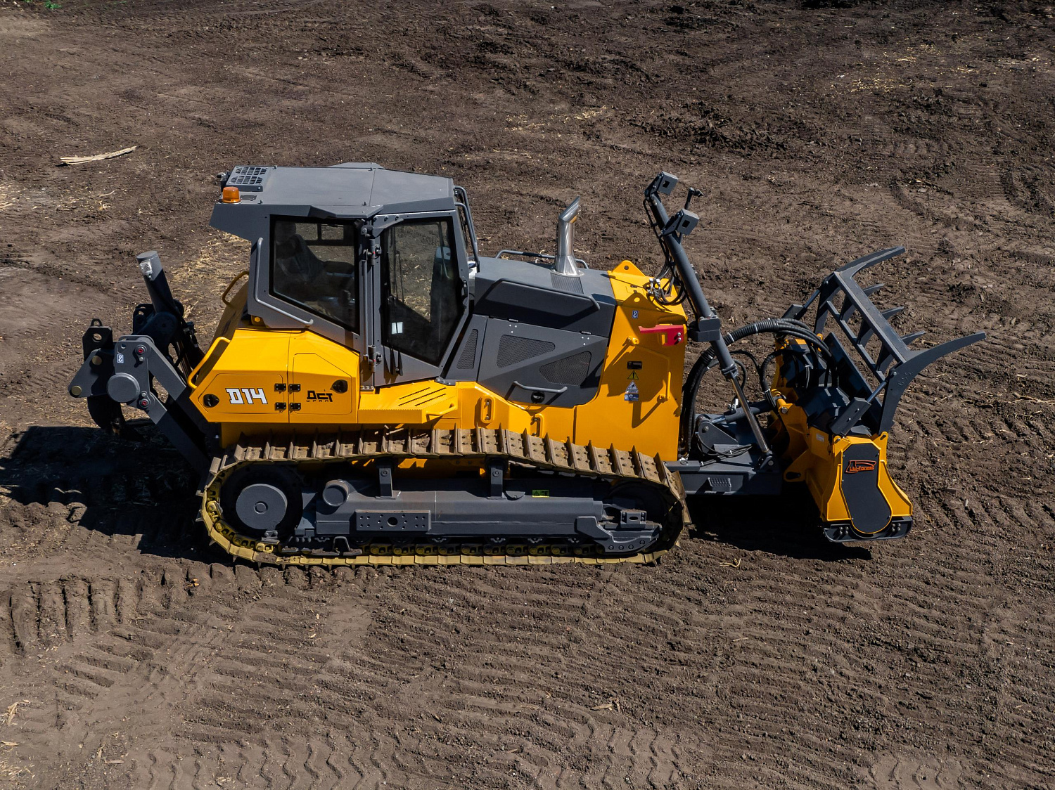 Бульдозер D14