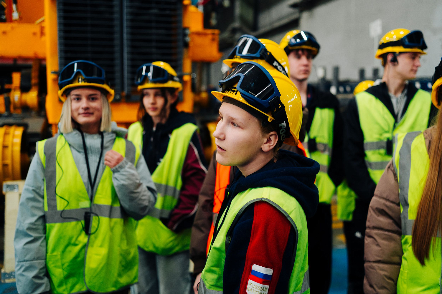 ДСТ-УРАЛ встречает профориентационную экскурсию для 40 челябинских старшеклассников