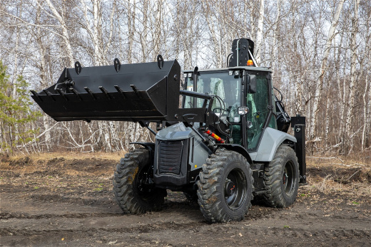 Экскаватор-погрузчик BL85S