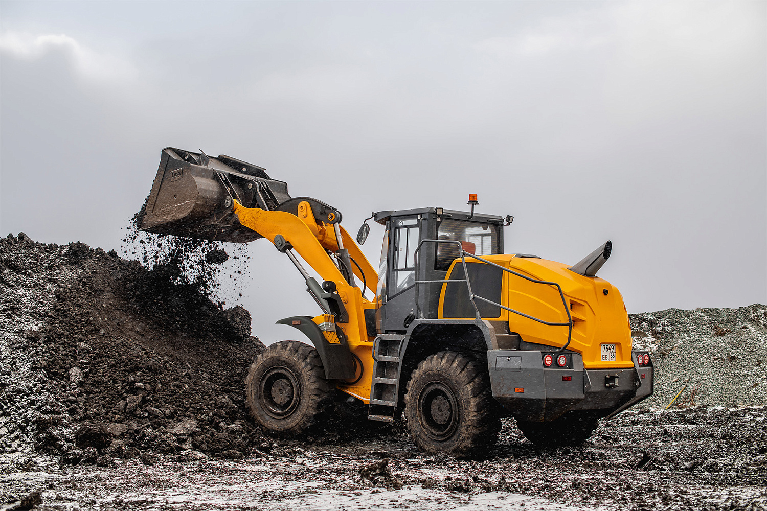 Колесный погрузчик П465