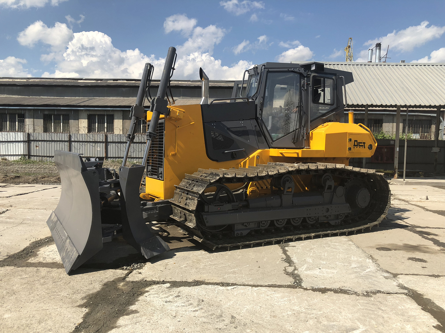 Бульдозер D12 Дорожно-строительный Болотоход/Мелиоративный