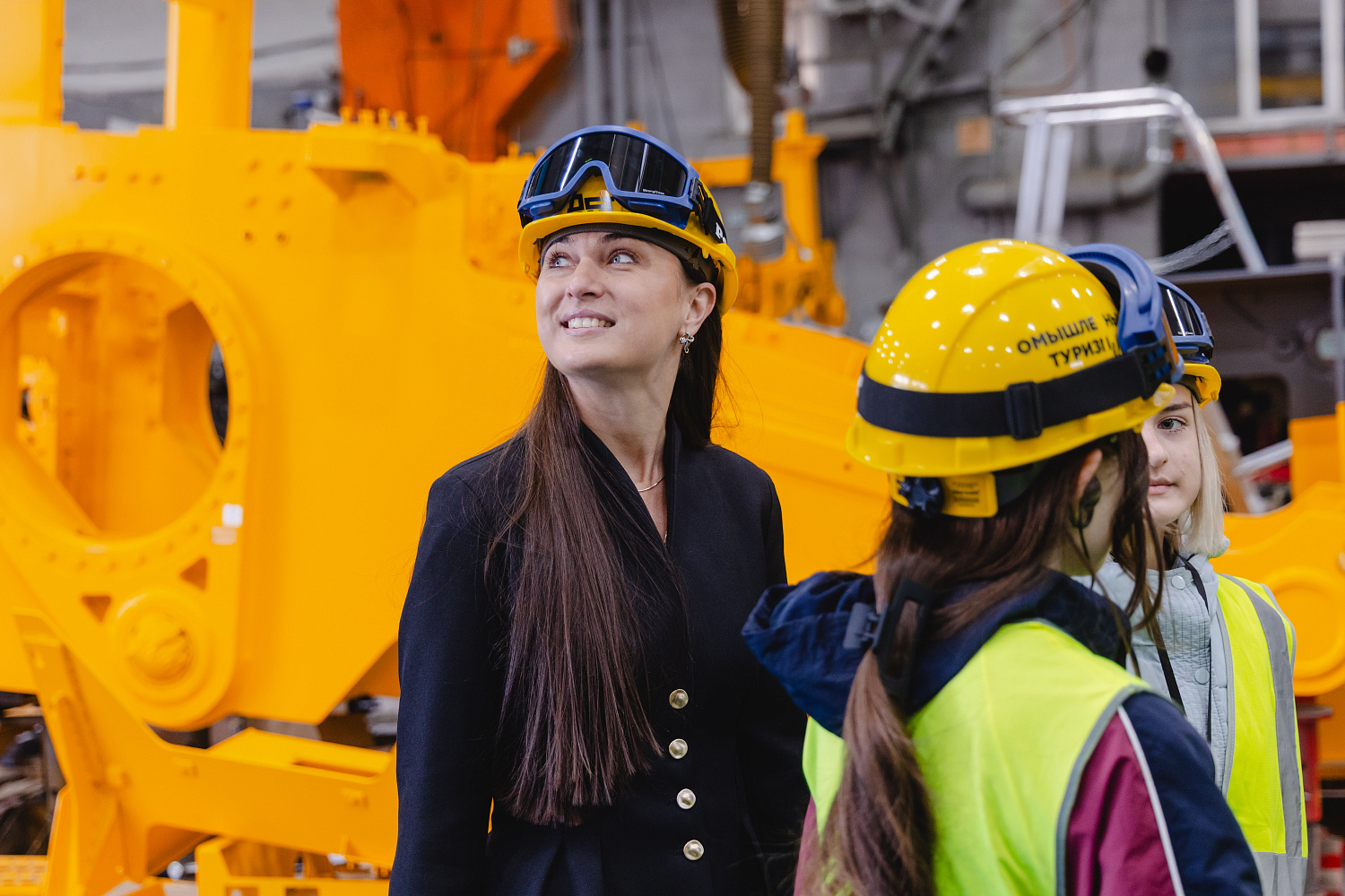 ДСТ-УРАЛ встречает профориентационную экскурсию для 40 челябинских старшеклассников