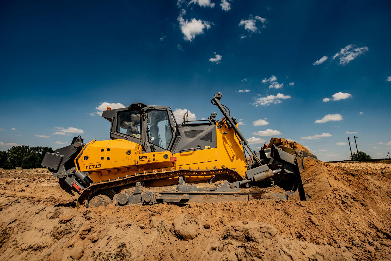 Бульдозер D15