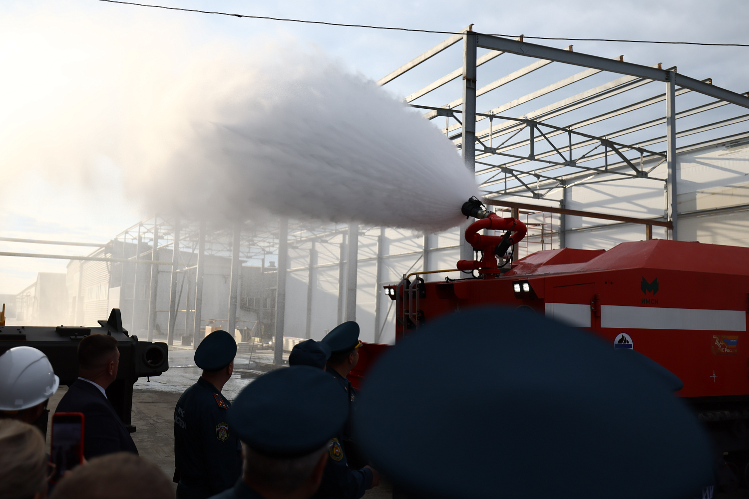 Министр РФ по делам ГО и ЧС и губернатор Челябинской области на ДСТ-УРАЛ