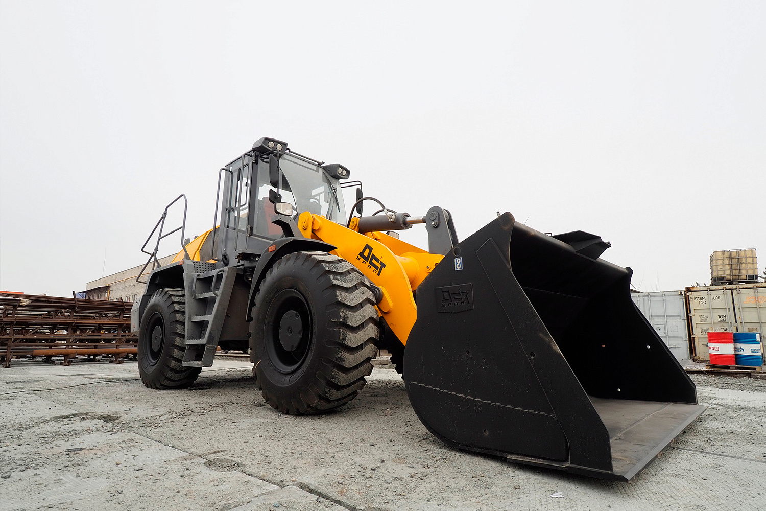 Колесный погрузчик L450