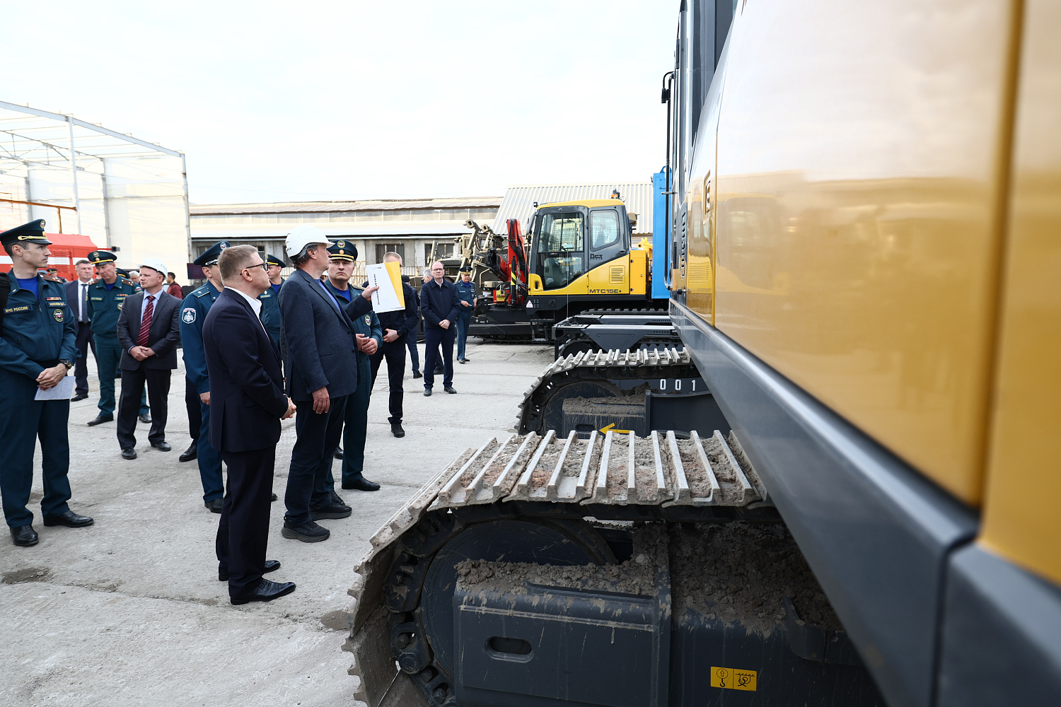 Министр РФ по делам ГО и ЧС и губернатор Челябинской области на ДСТ-УРАЛ