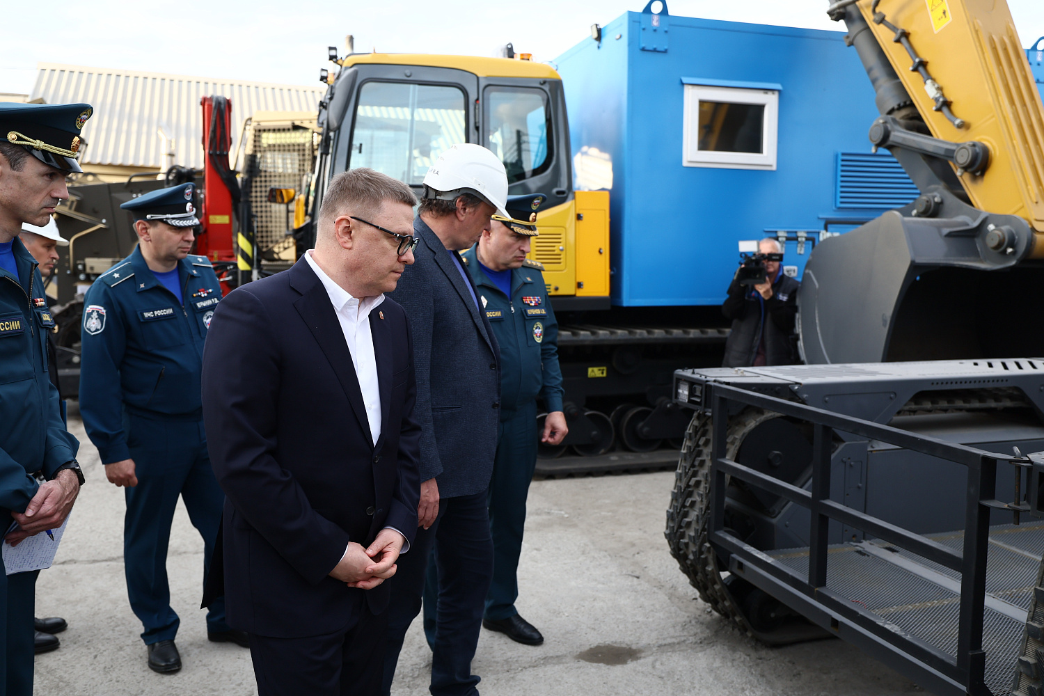 Министр РФ по делам ГО и ЧС и губернатор Челябинской области на ДСТ-УРАЛ