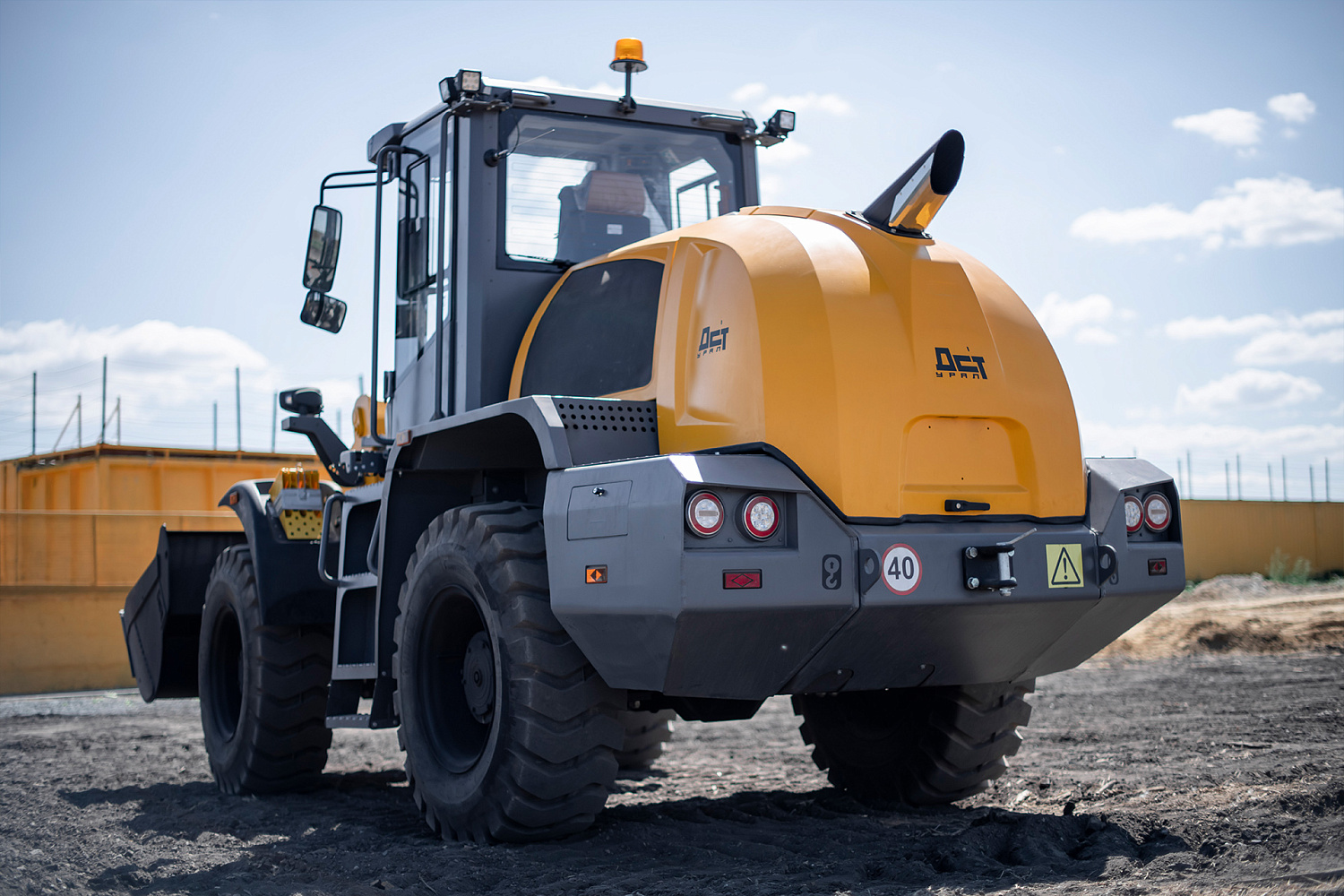 Колесный погрузчик L430