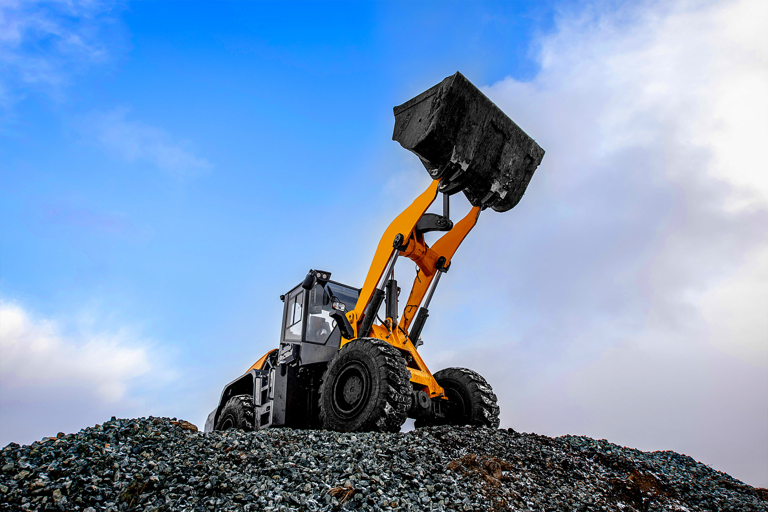 Колесный погрузчик П465